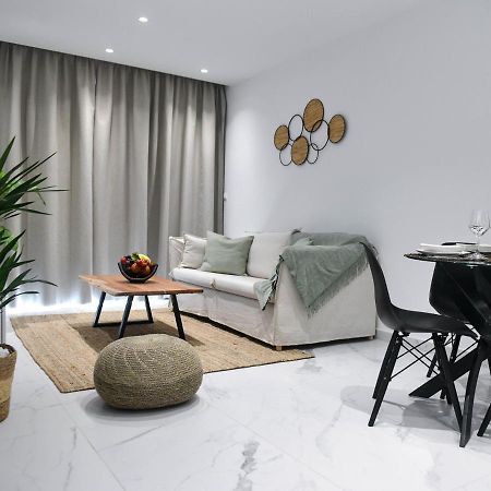 The Room, Suite 14, Leda Gardens Pafos Dış mekan fotoğraf