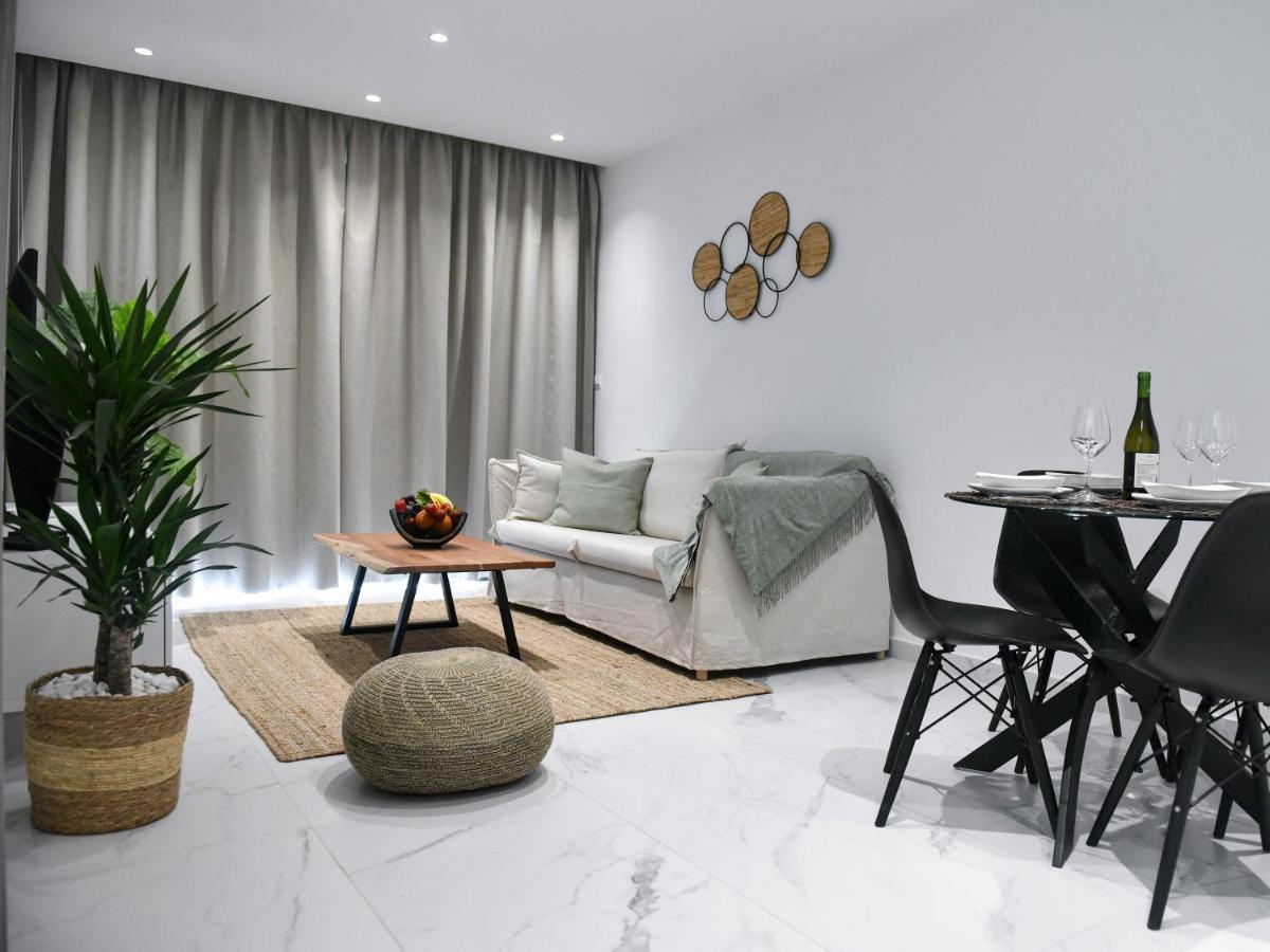 The Room, Suite 14, Leda Gardens Pafos Dış mekan fotoğraf