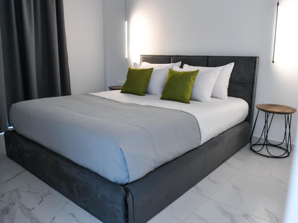 The Room, Suite 14, Leda Gardens Pafos Dış mekan fotoğraf